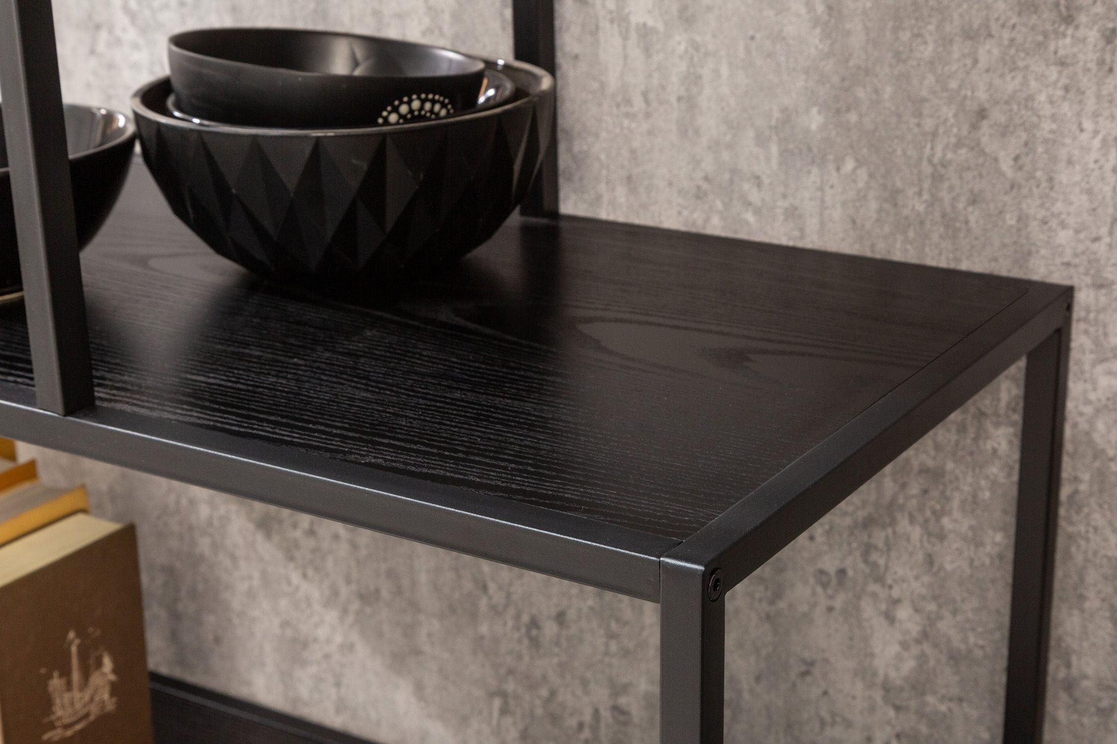 Étagère sur pied noire 114 x 185 cm design moderne VIVEN Étagère sur pied noire 114 x 185 cm design moderne VIVEN