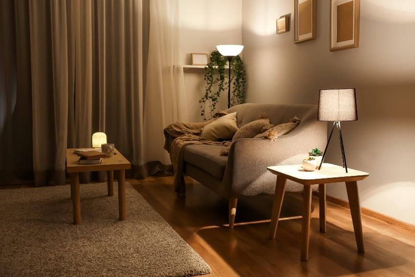 Éclairage indirect dans le salon