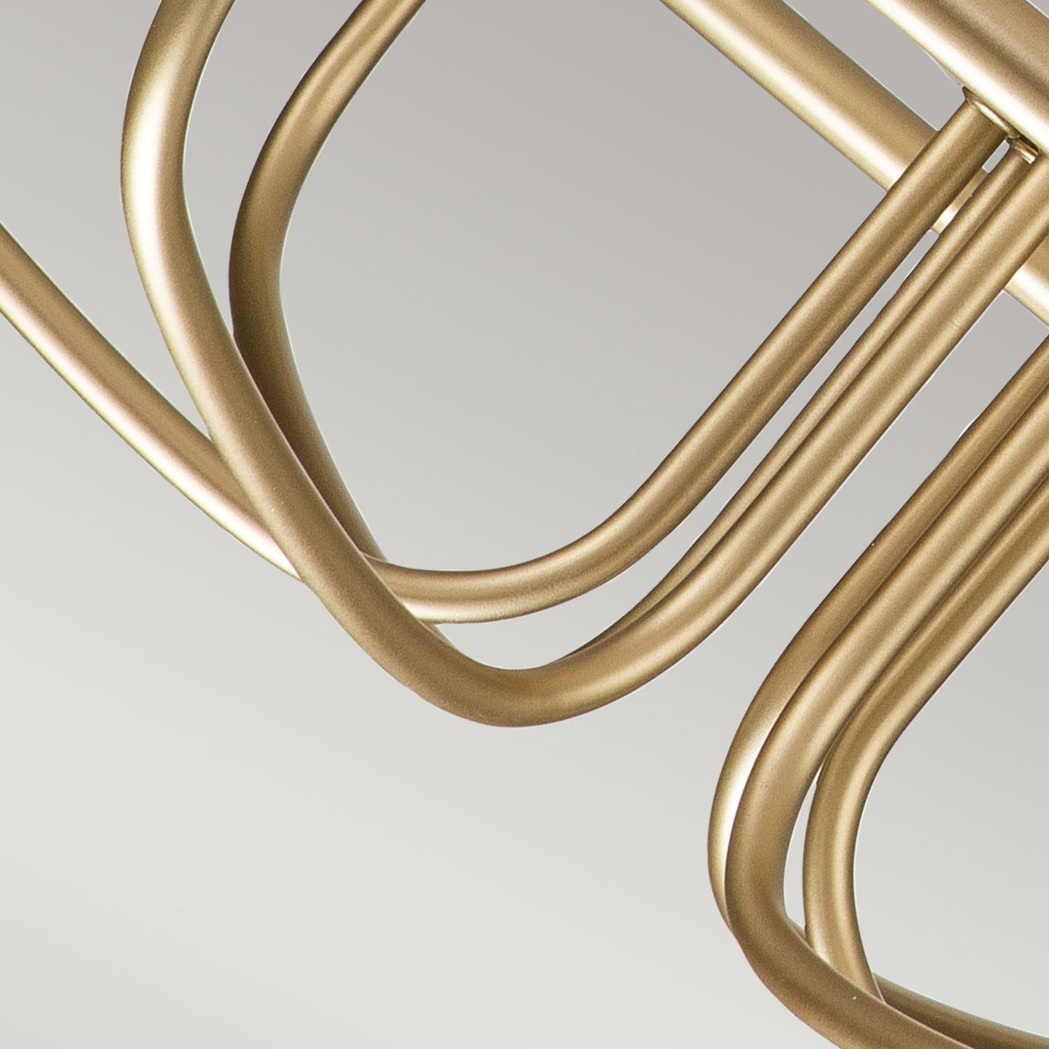 gold, metall, gekrümmte rohre, skulptural, beleuchtung zubehör