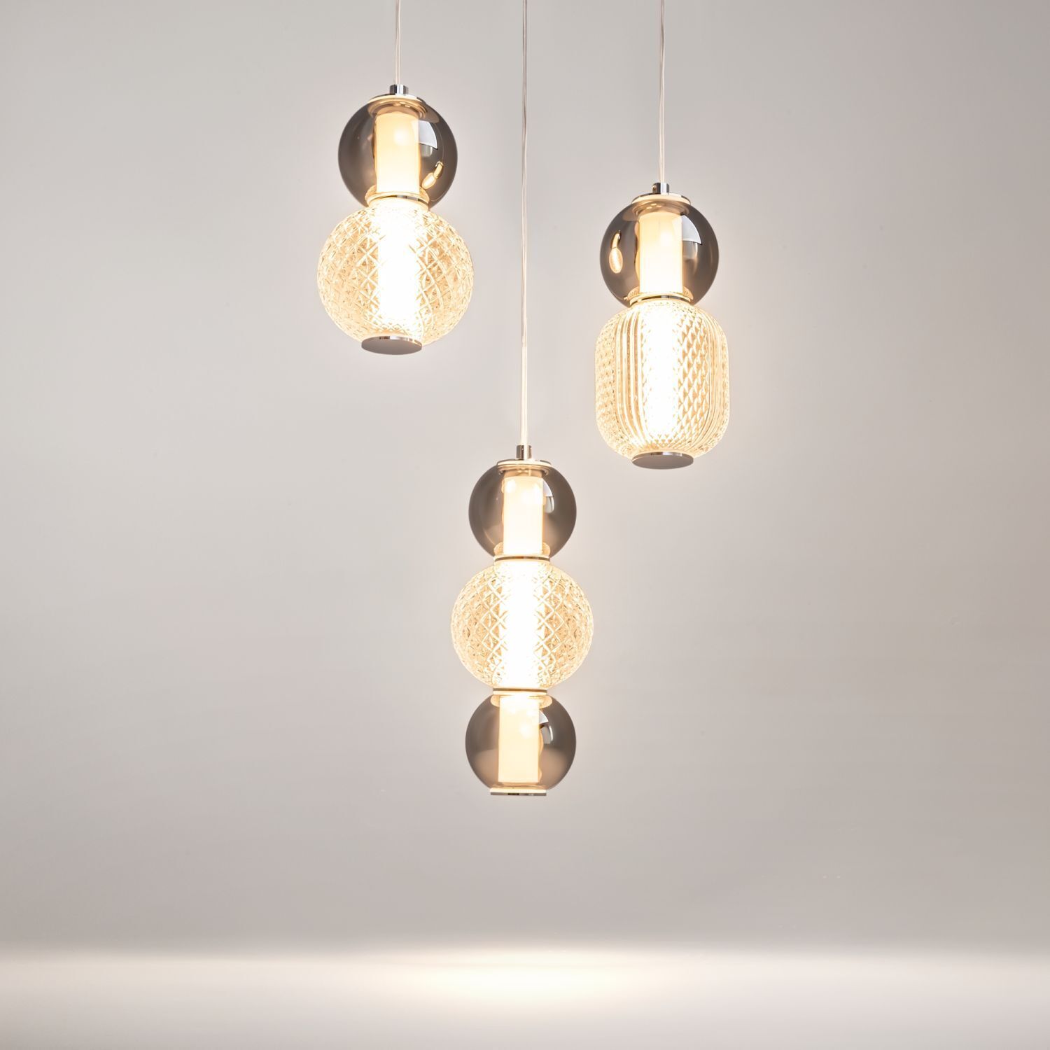 Lampe à LED suspendue métal verre fumé 38 cm de large 4000 lm INA
