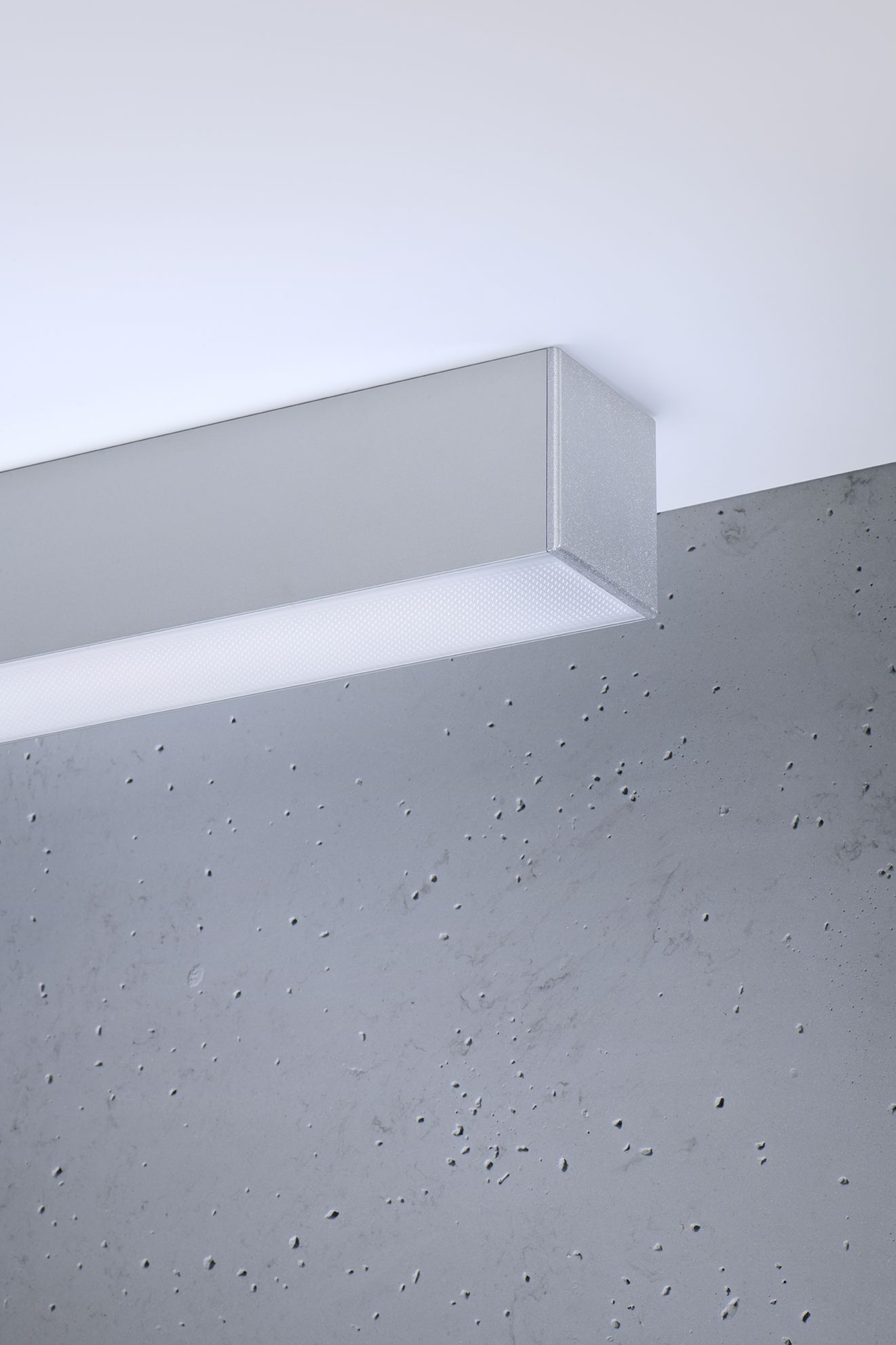 Plafonnier LED à faible éblouissement, métal, longueur 118 cm 4000 K