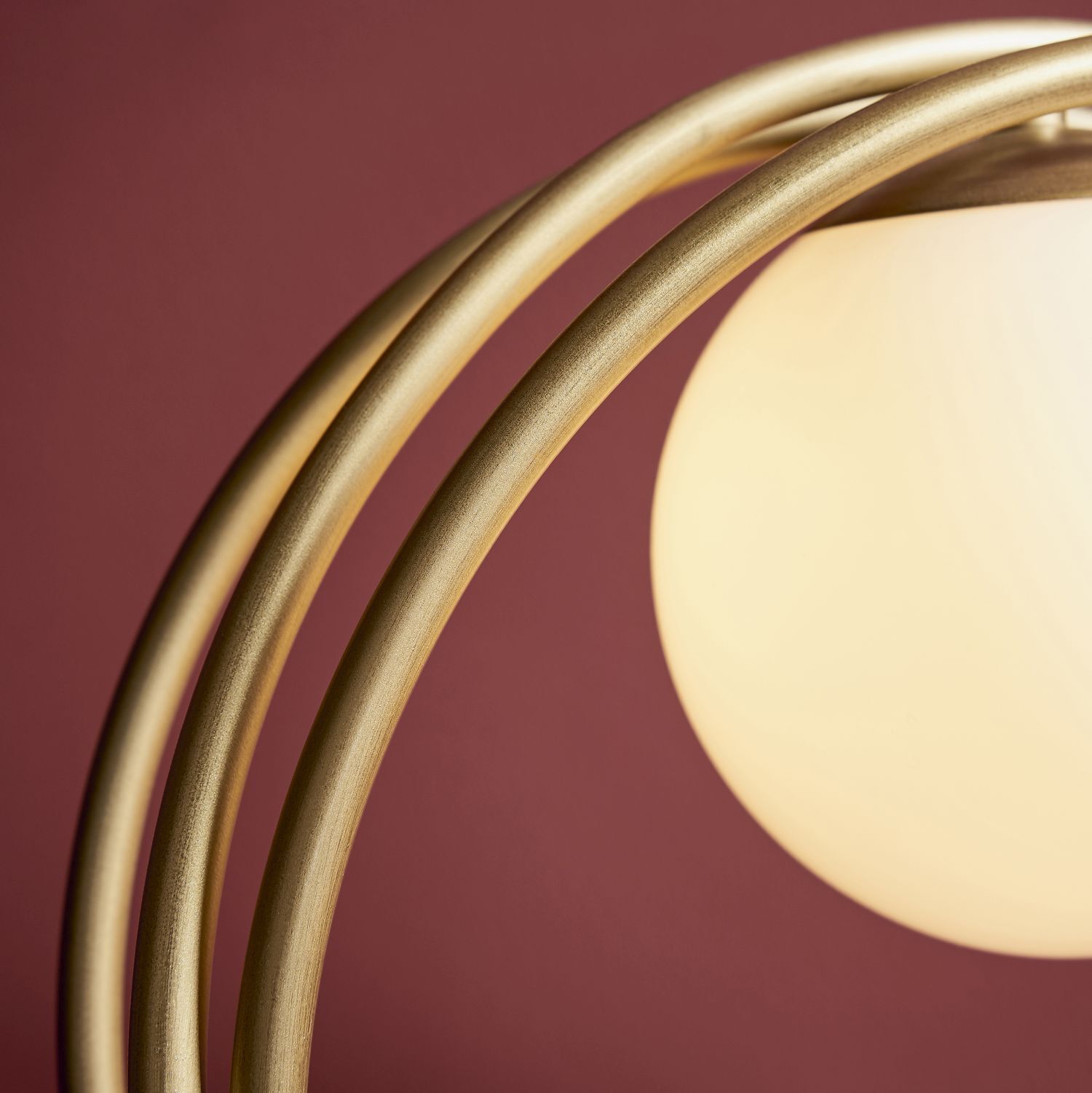 Lampe de table verre métal hauteur 31 cm en or blanc