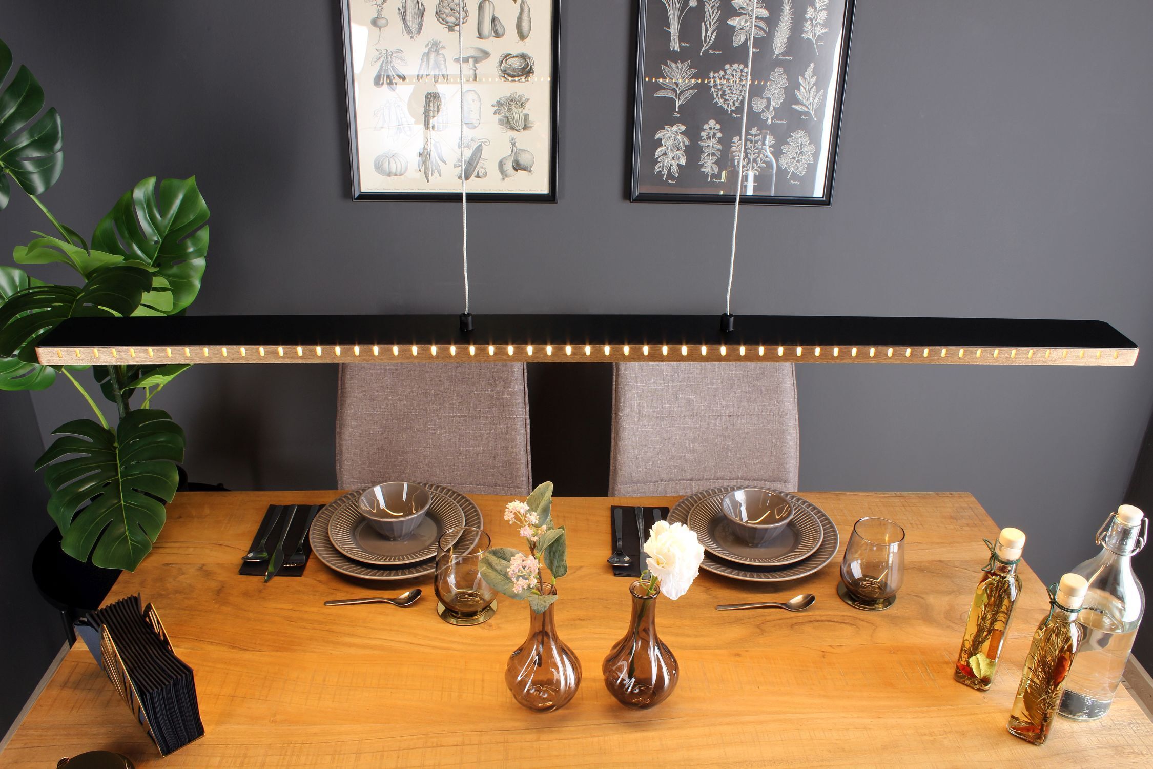 Lange LED Hängelampe Aluminium Holz L:120 cm warmweiß Esstisch, Beleuchtung, Hängeleuchte, Tischdeko, Glasflaschen mit Kräutern