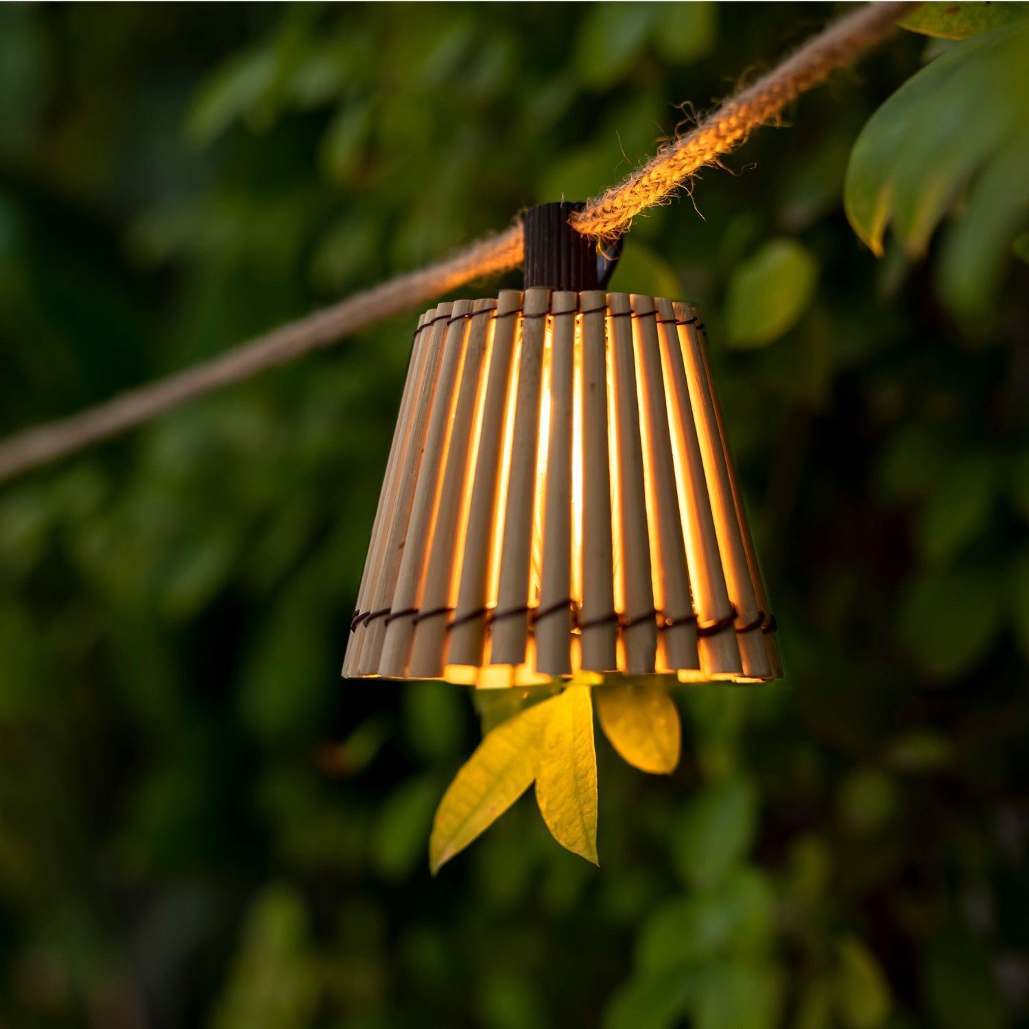 Guirlande lumineuse solaire à LED 5m de long IP44 2200 K Abat-jour en bambou