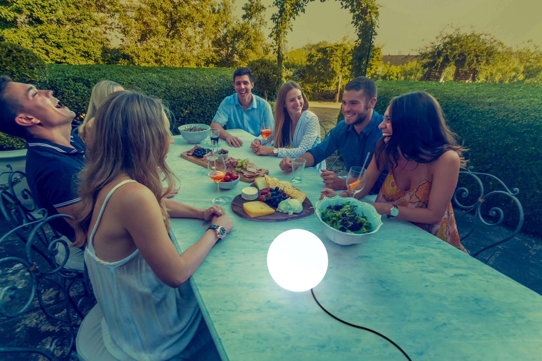 Boule lumineuse câble fiche Ø 20 cm IP65 avec LED E27 2700 K
