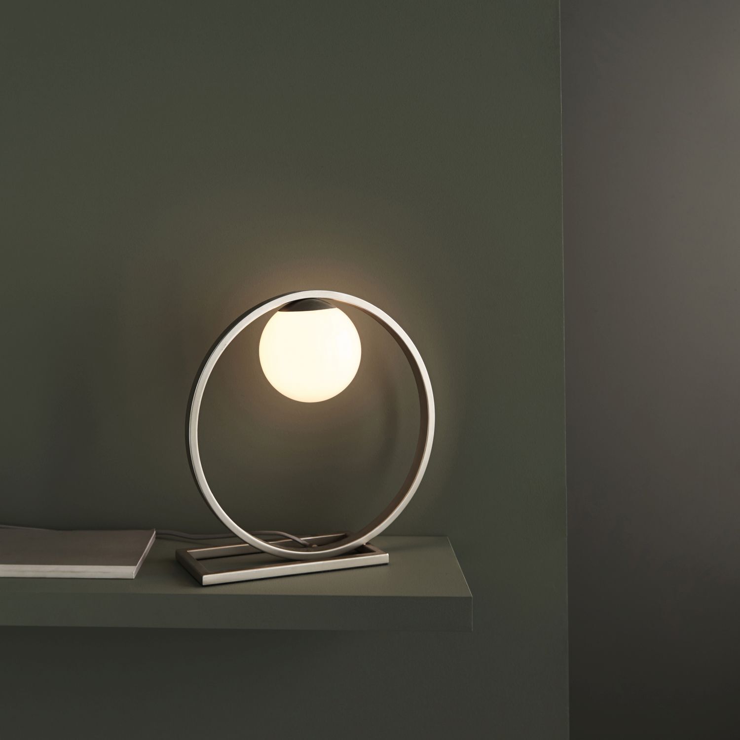 Lampe de table métal verre H : 32,2 cm en argent blanc G9