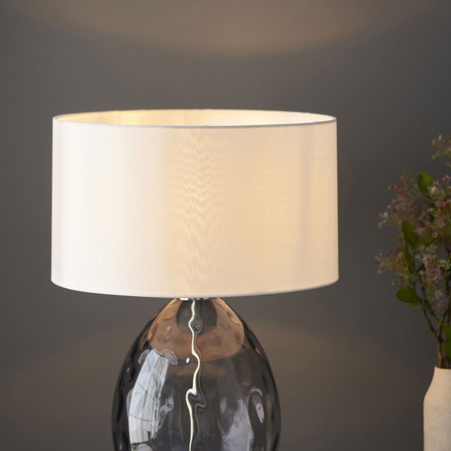 Lampe de table Touch Dimmer hauteur 53,5 cm verre fumé métal tissu