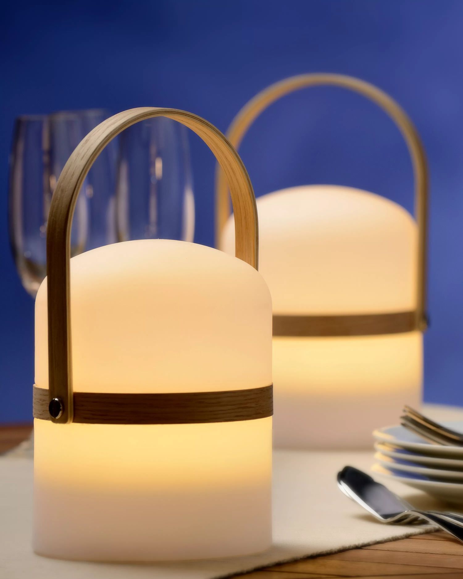 Lampe, Besteck