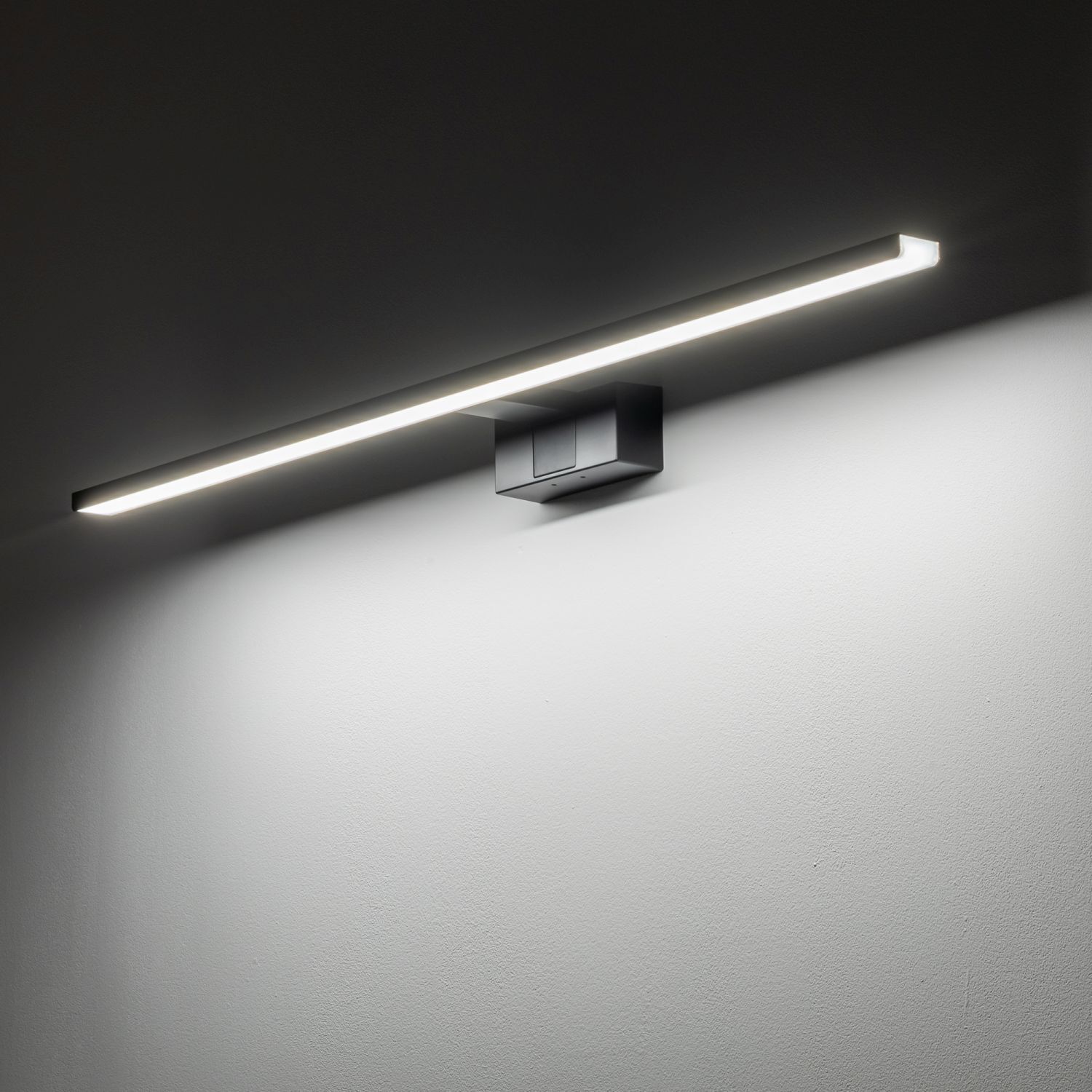 Lampe LED pour miroir IP44 noire 4000 K blanc neutre