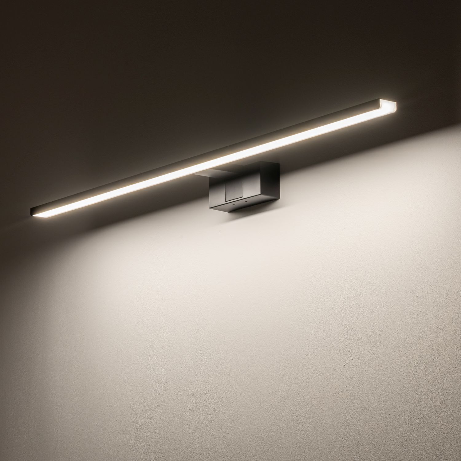 Lampe LED pour miroir IP44 noire 3000 K 1050 lm blanc chaud