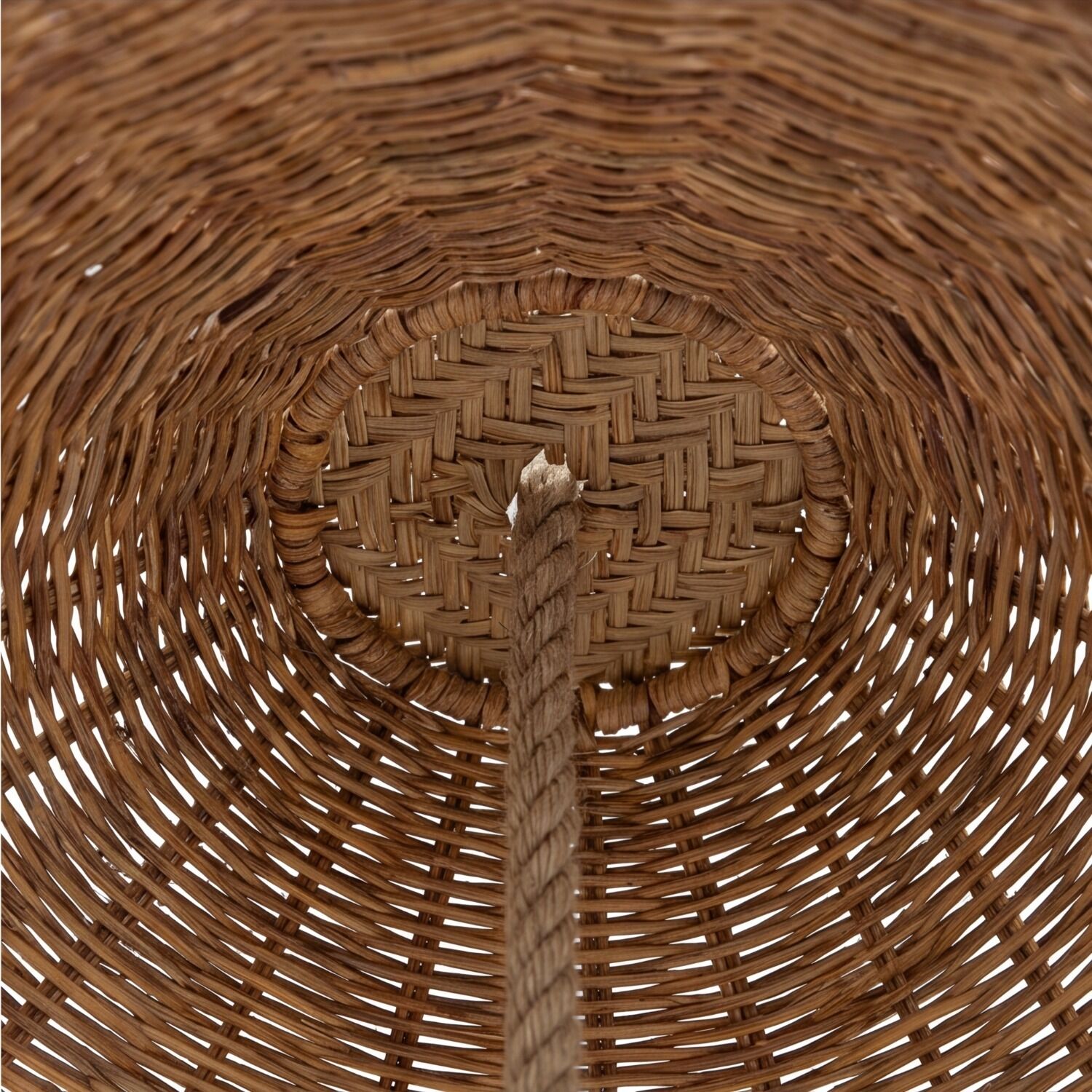 le110910-pendelleuchte-aussen-rattan-07 korb, geflochten, rattan, schirm, stammbänder