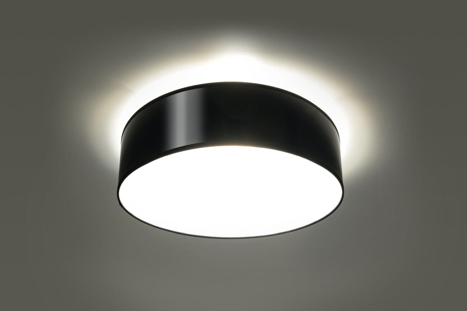 Plafonnier rond moderne ATIS en noir