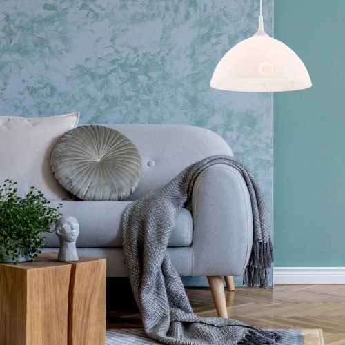 Dekoration für Zuhause, Lampe, Person, Couch, Pflanze