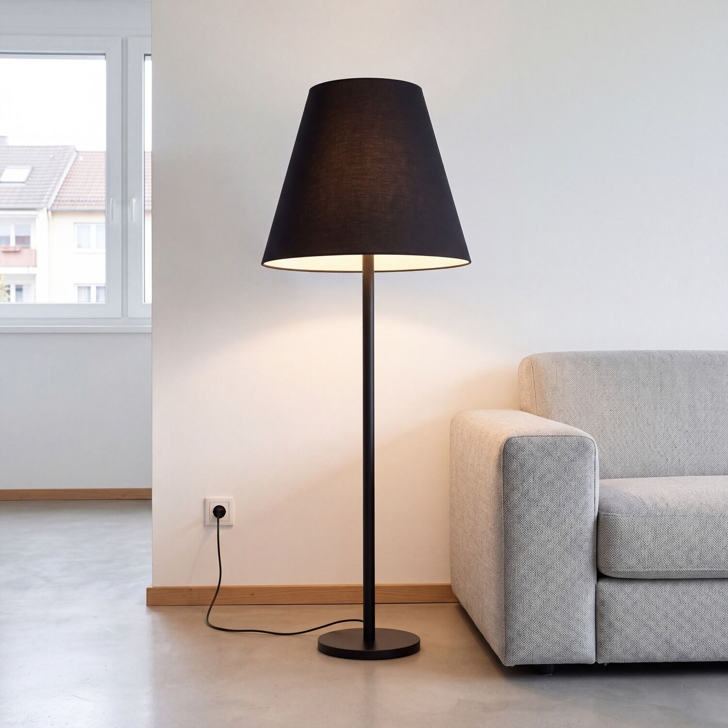 lampe, Stehlampe, schwarzer Schirm, Beleuchtung, Wohnzimmer
