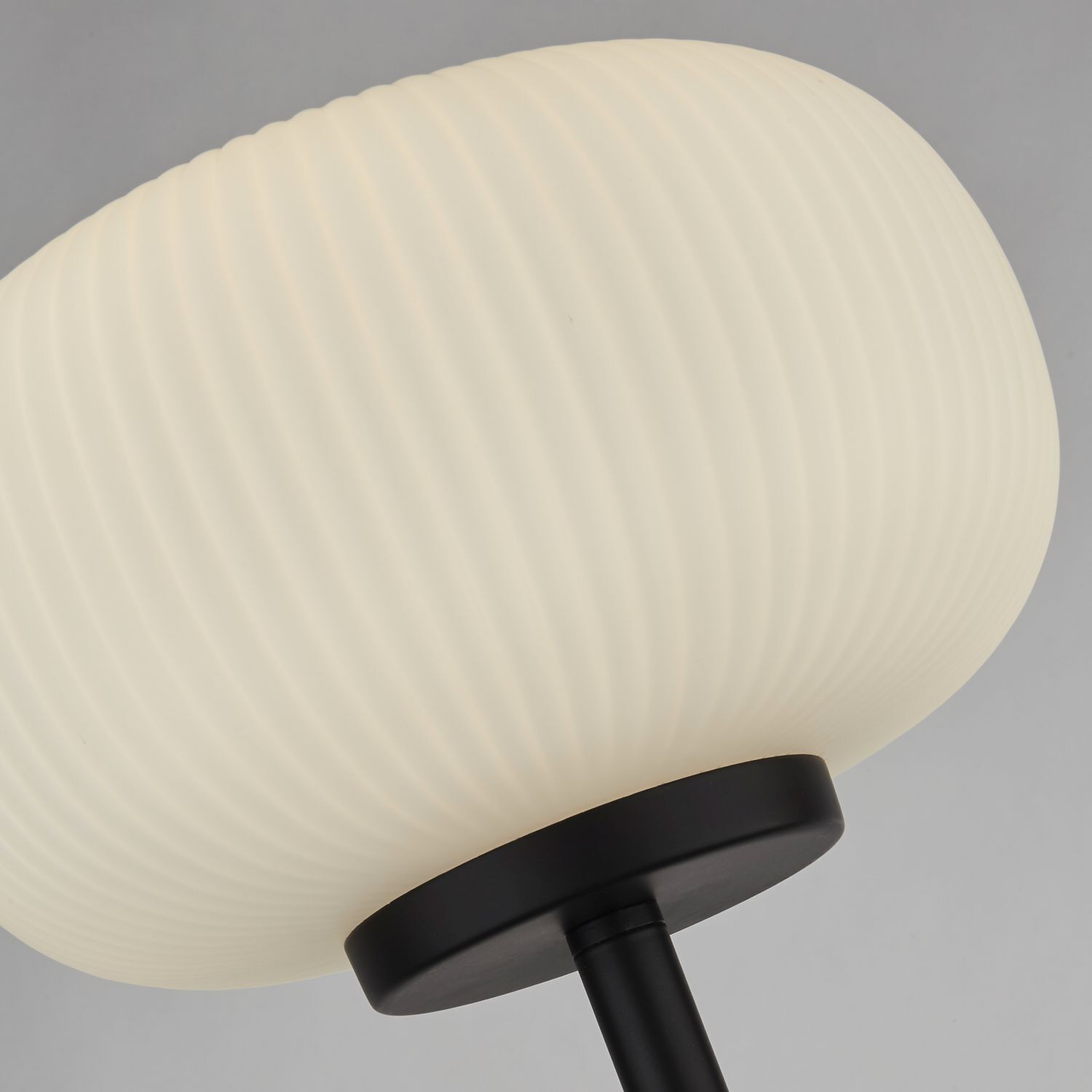 Lampadaire Noir Blanc E27 160 cm Verre Métal RAMIREZ