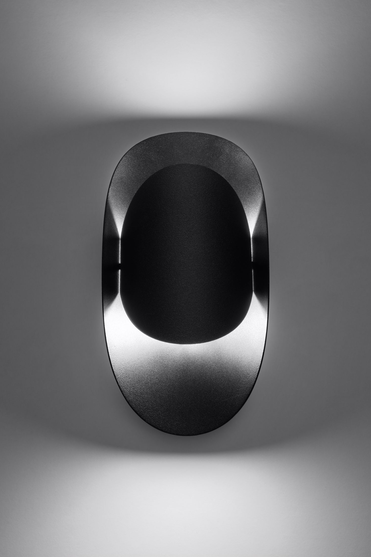Applique murale noire indirecte H : 30 cm G9 Moderne HEDDO