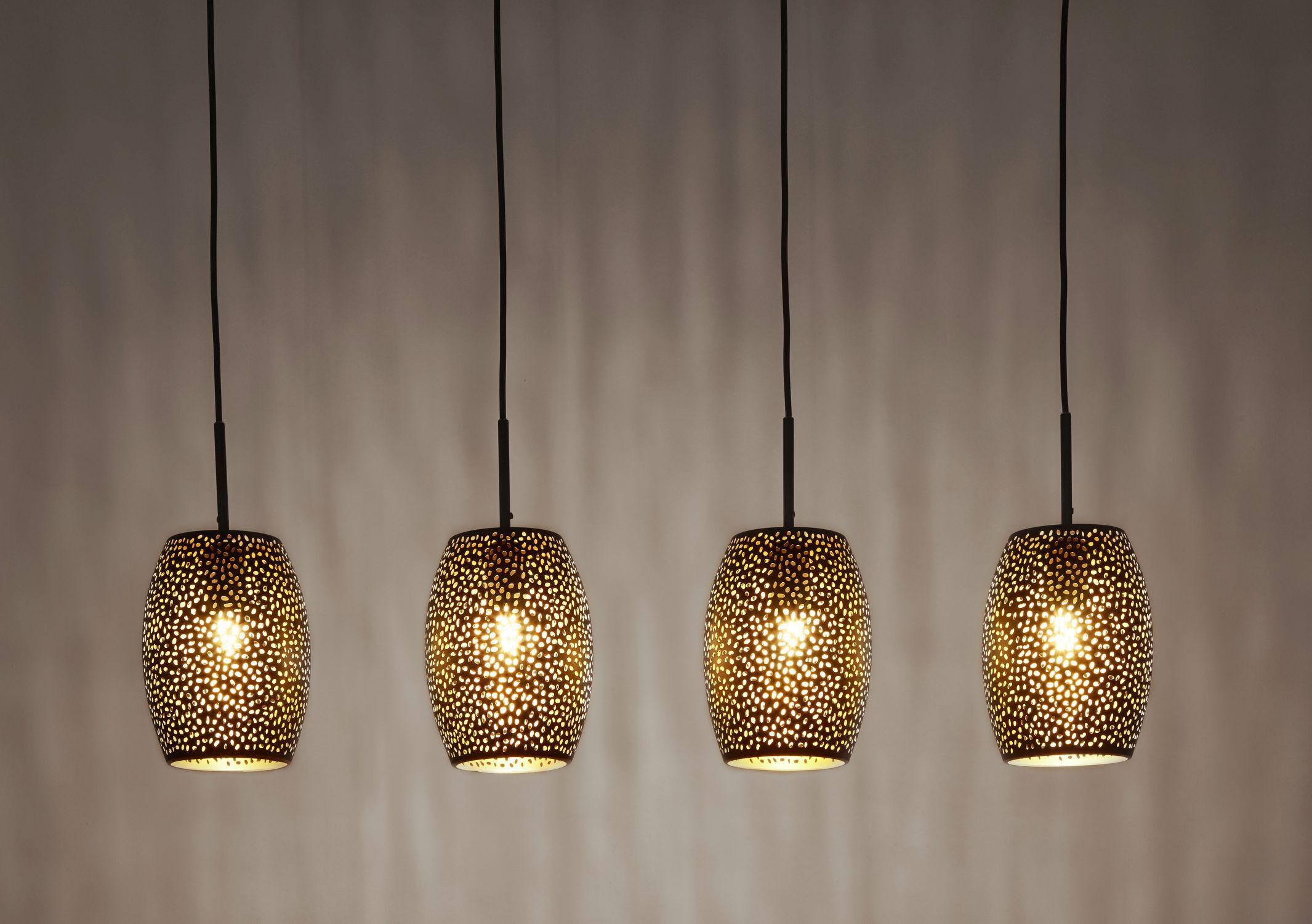 Lampe à suspendre métal 4 flammes noir or L : 90 cm E27 Lampe à suspendre métal 4 flammes noir or L : 90 cm E27