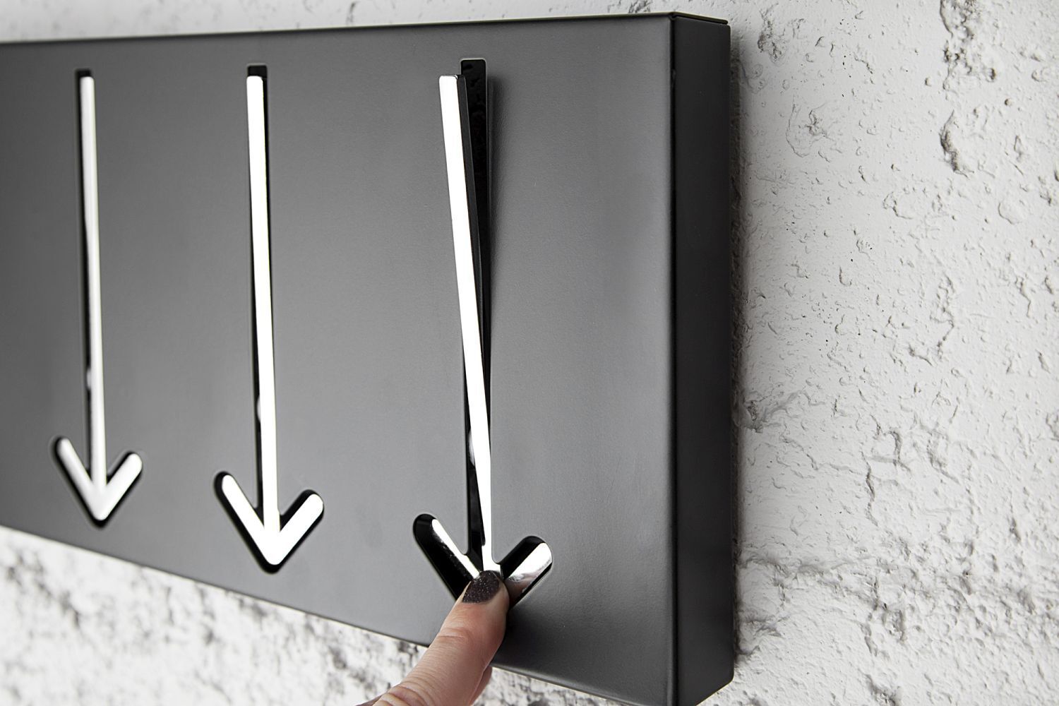 Portemanteau mural en métal 90 cm en noir et blanc Elektronik, Hardware