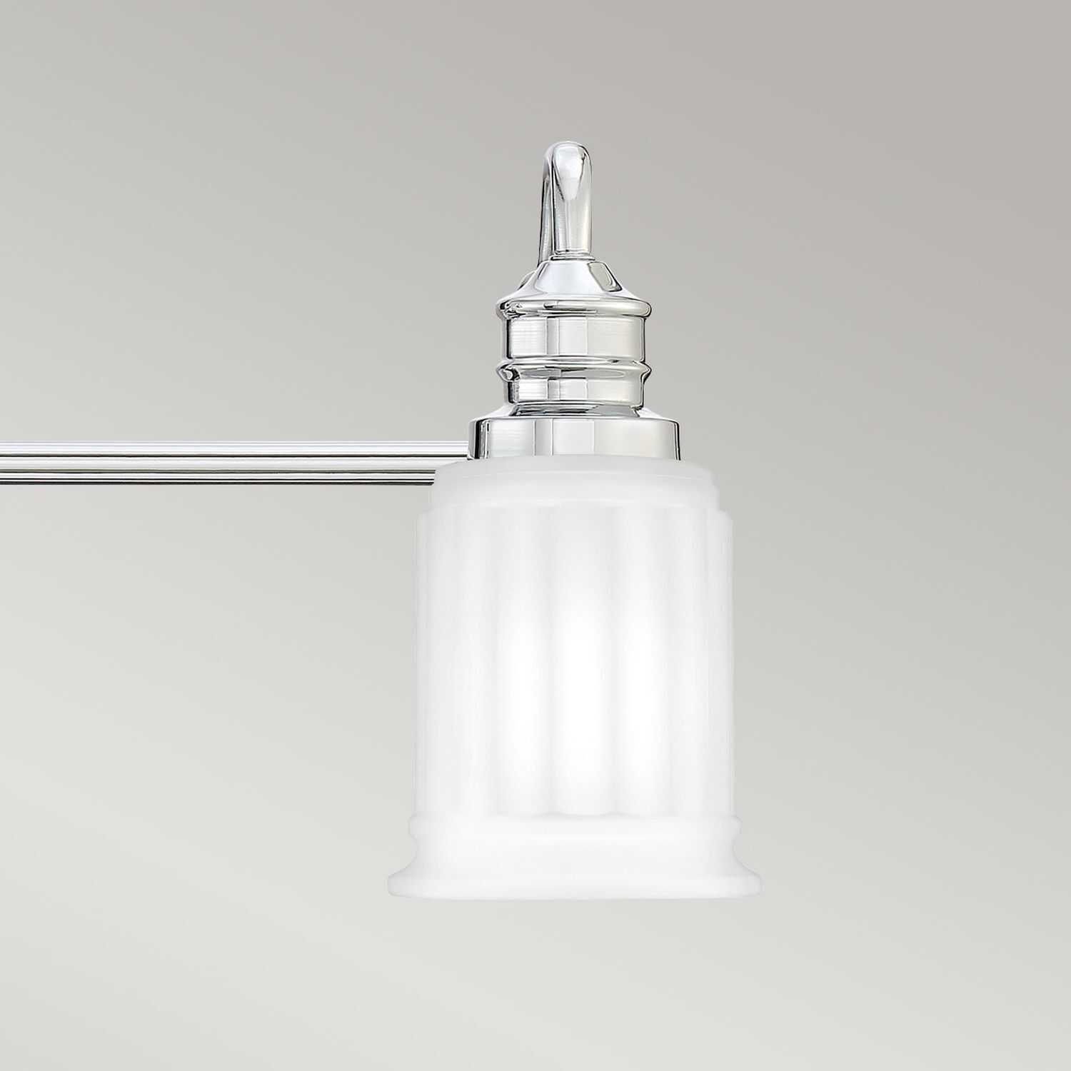 Lampe de salle de bain métal verre largeur 61 cm IP44 G9 3 flammes