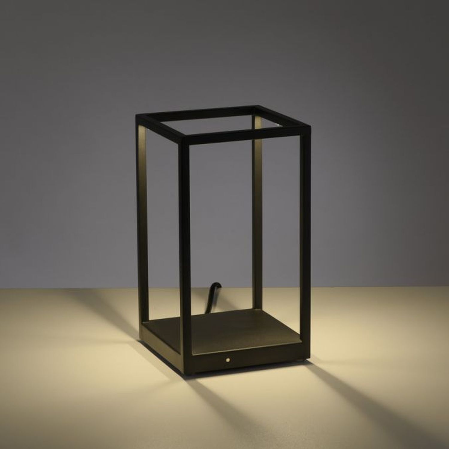 Lampe, Tischlampe, Mobiliar
