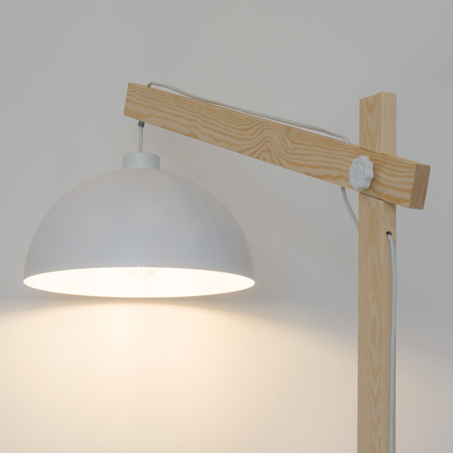 Lampadaire bois métal 180 cm réglable blanc naturel