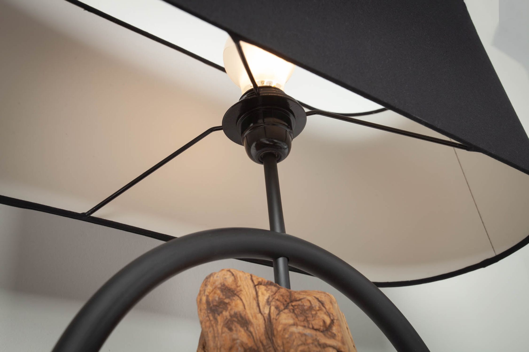 Lampadaire Tissu Bois Noir 147 cm E27 faible éblouissement