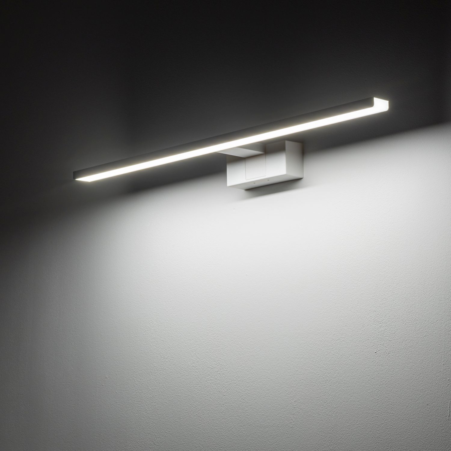 Lampe LED pour miroir 4000 K 950 lm IP44 blanc L : 60 cm
