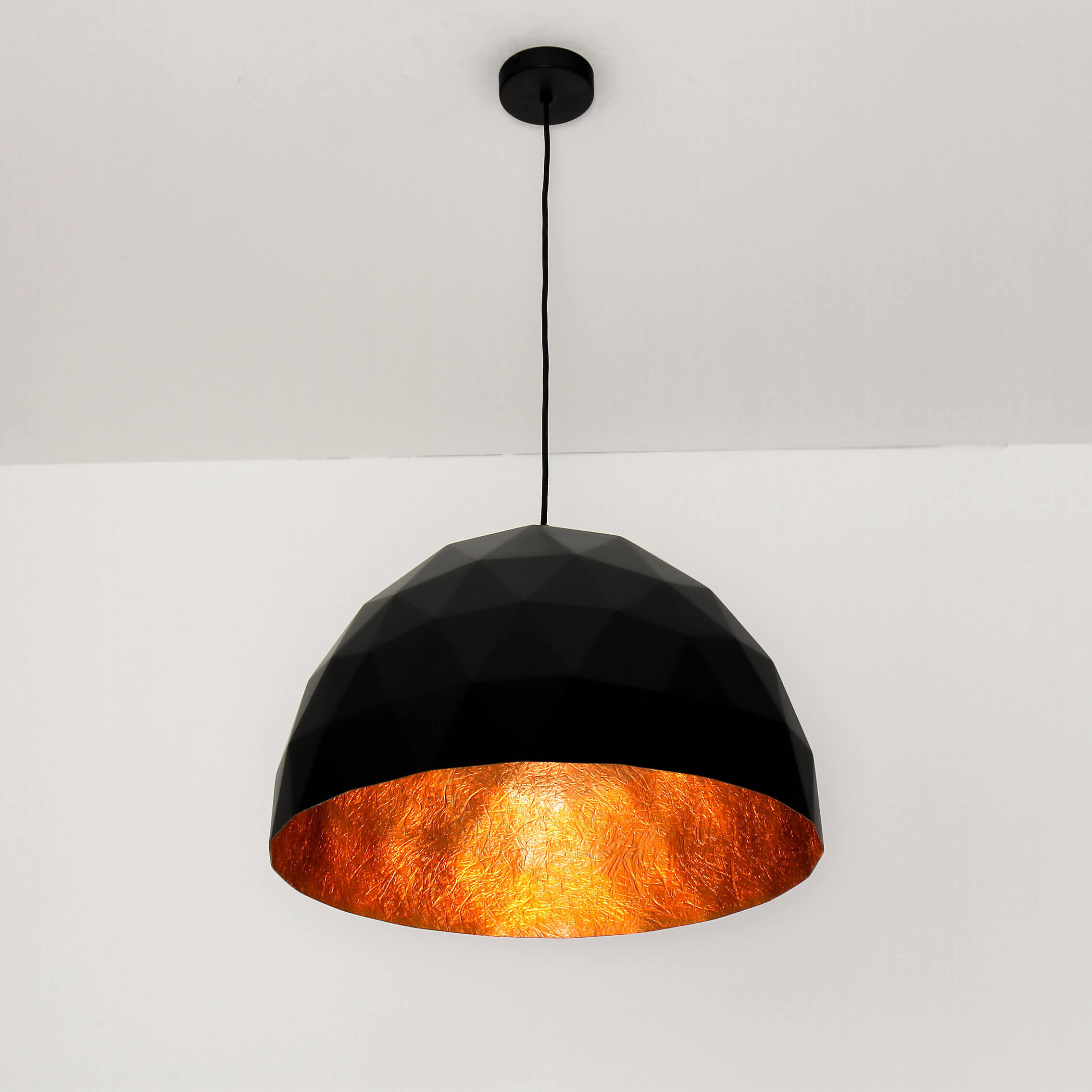 Lampe à suspendre design noir cuivre