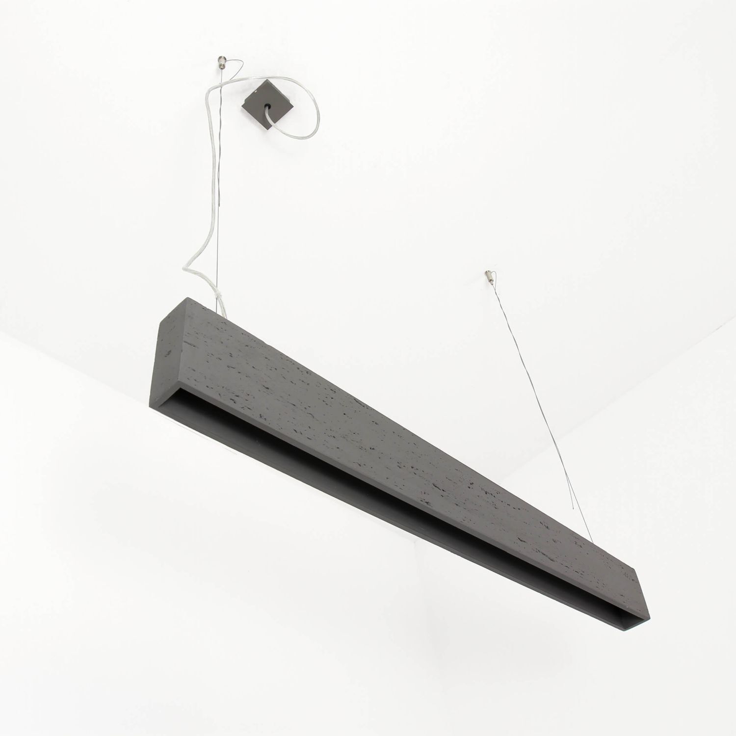 Suspension large en gris