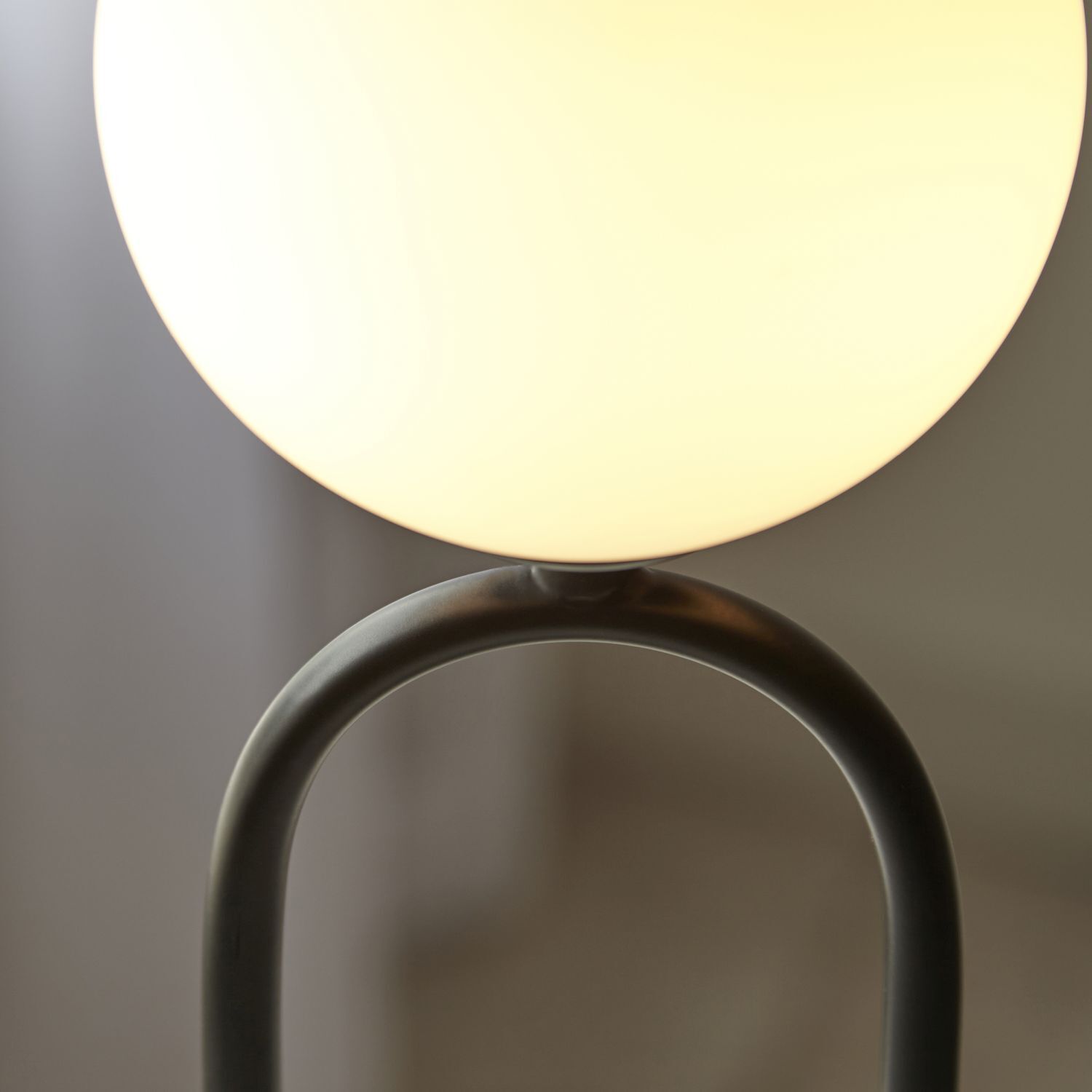 Lampe de table verre métal 43,7 cm noir blanc rétro G9