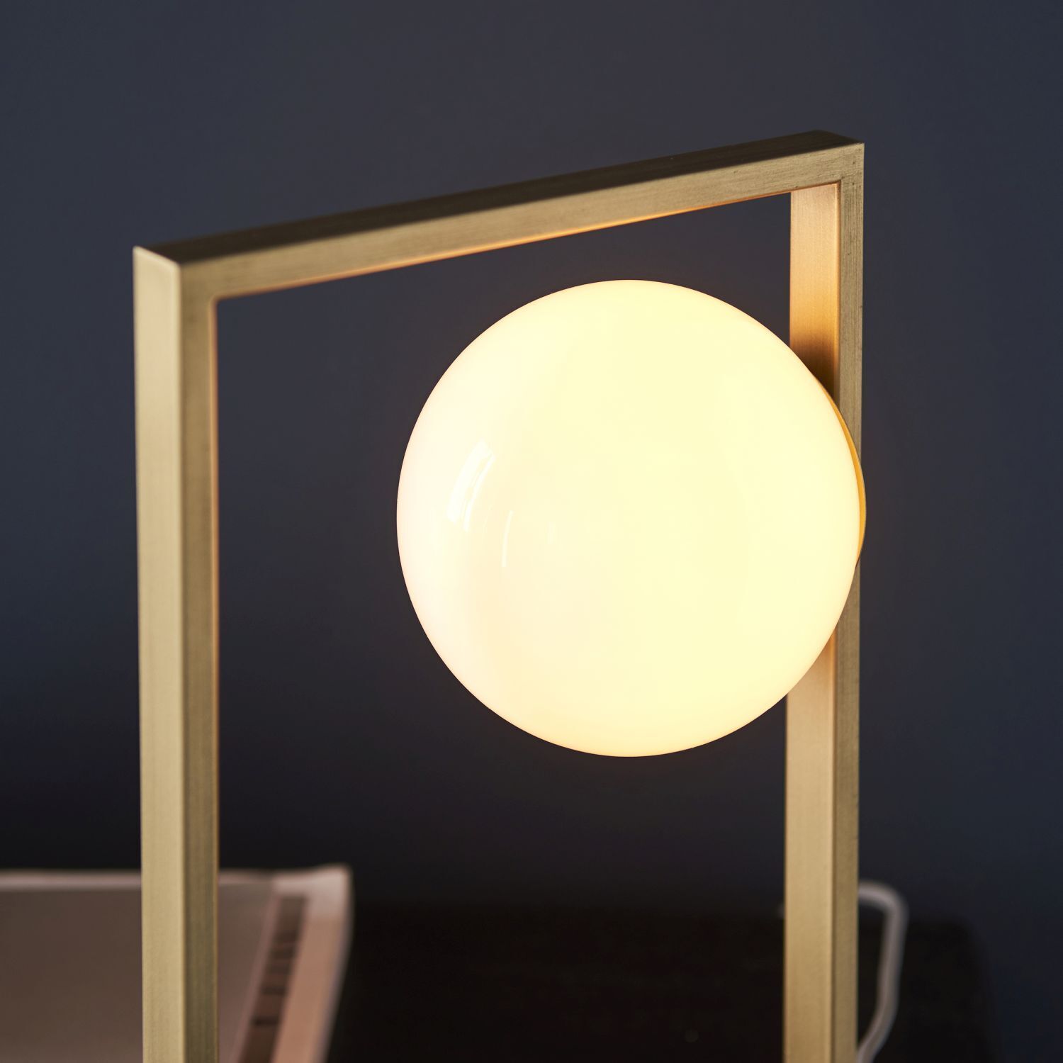 Lampe de table verre métal 30 cm en or blanc Abat-jour sphérique G9