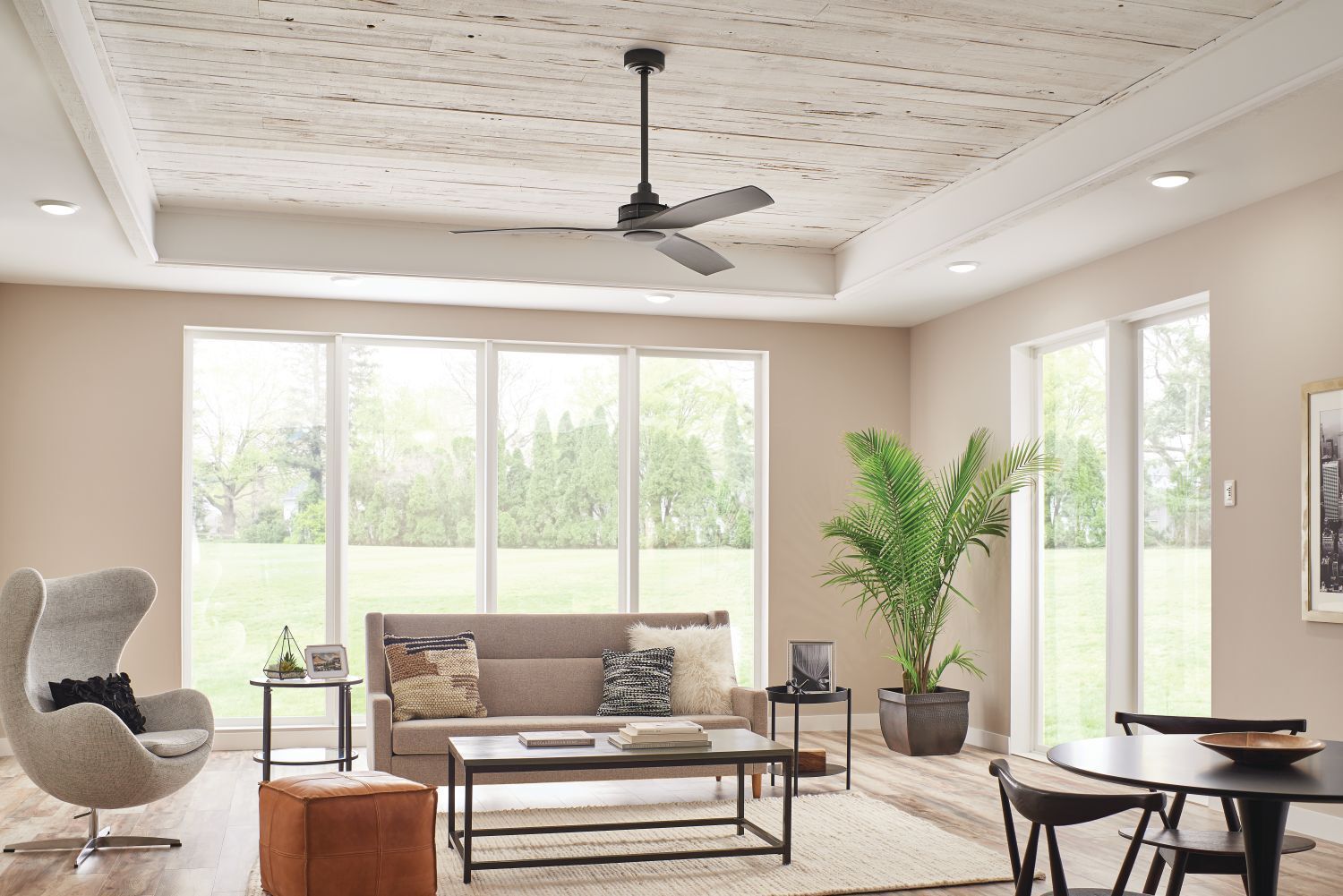 Innenarchitektur, Tabelle, Deckenventilator, Dekoration für Zuhause, Kaffeetisch